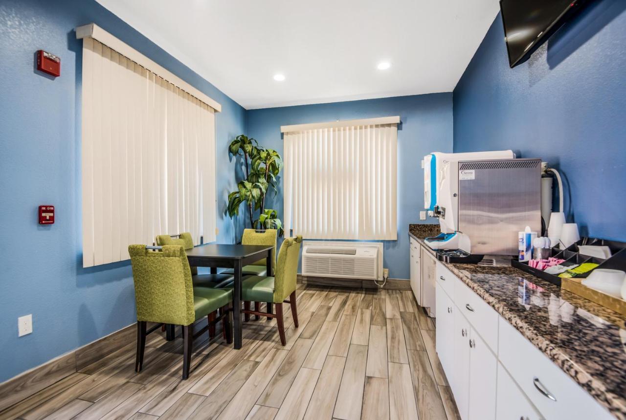 Scottish Inns & Suites Iah Airport-Beltway 8 Aldine Dış mekan fotoğraf