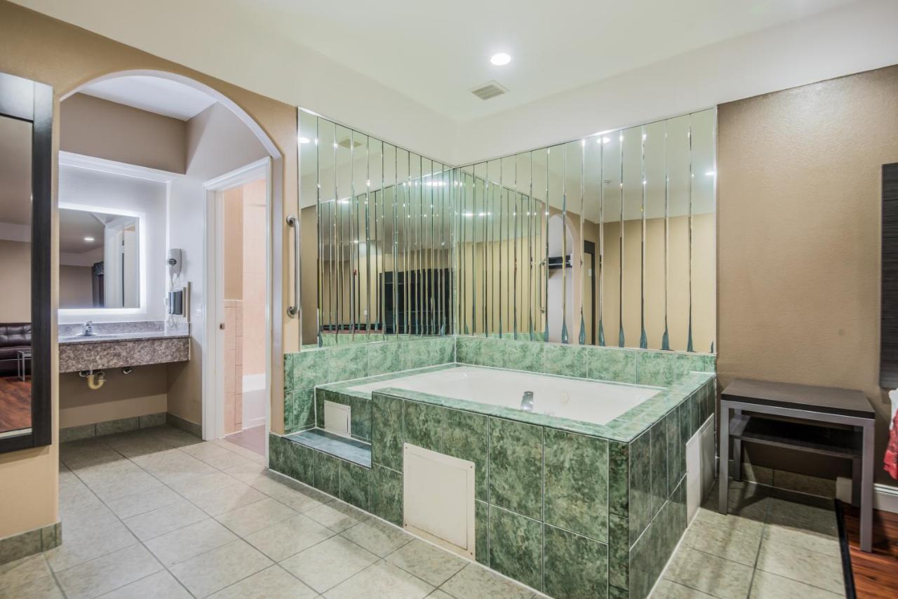 Scottish Inns & Suites Iah Airport-Beltway 8 Aldine Dış mekan fotoğraf