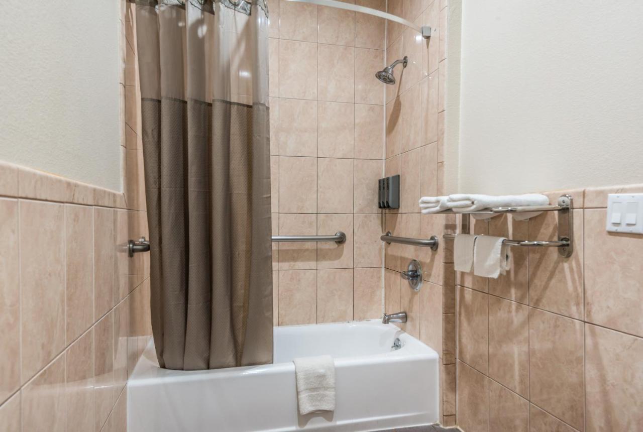 Scottish Inns & Suites Iah Airport-Beltway 8 Aldine Dış mekan fotoğraf